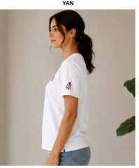 ARTVİN KÜÇÜK LOGO BASKILI BİSİKLET YAKA TİŞÖRT / KIRIK BEYAZ